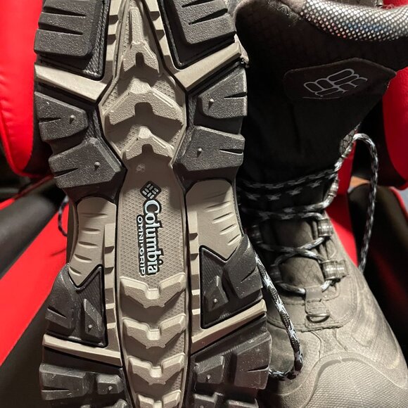 Columbia Boots - Picture 2 of 3